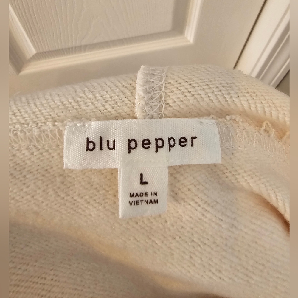 Blu Pepper Cream Knit Pullover - image 3